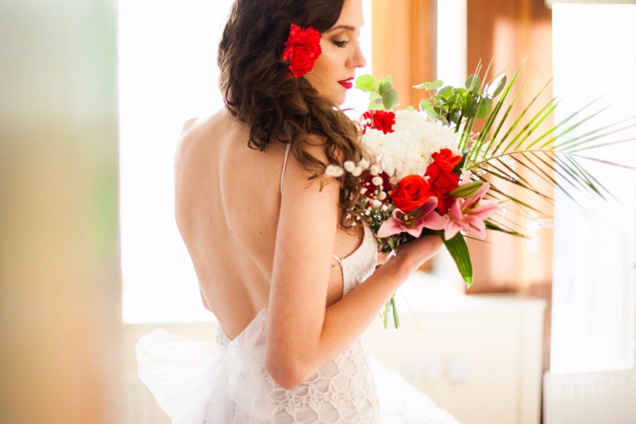 MAKING OF < Different bouquets for different brides > MAKING OF < Different bouquets for different brides >