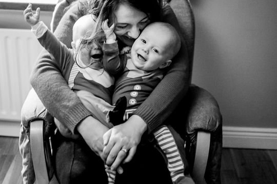 A MEMÓRIA DA TUA FAMÍLIA ESTÁ EM TUA MÃO - FOTOS DE FAMÍLIA A MEMÓRIA DA TUA FAMÍLIA ESTÁ EM TUA MÃO - FOTOS DE FAMÍLIA
