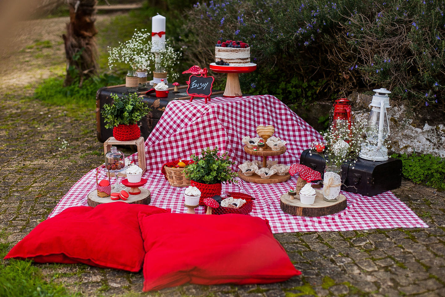 INSPIRAÇÕES PARA DECOR FESTA INFANTIL - COR VERMELHO INSPIRAÇÕES PARA DECOR FESTA INFANTIL - COR VERMELHO