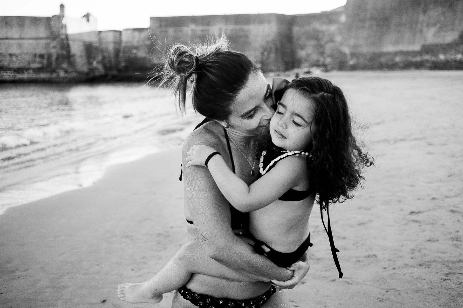 Foto ELA É A MENINA // SESSÃO DE FAMÍLIA EM CASCAIS Foto ELA É A MENINA // SESSÃO DE FAMÍLIA EM CASCAIS - Imagem 14