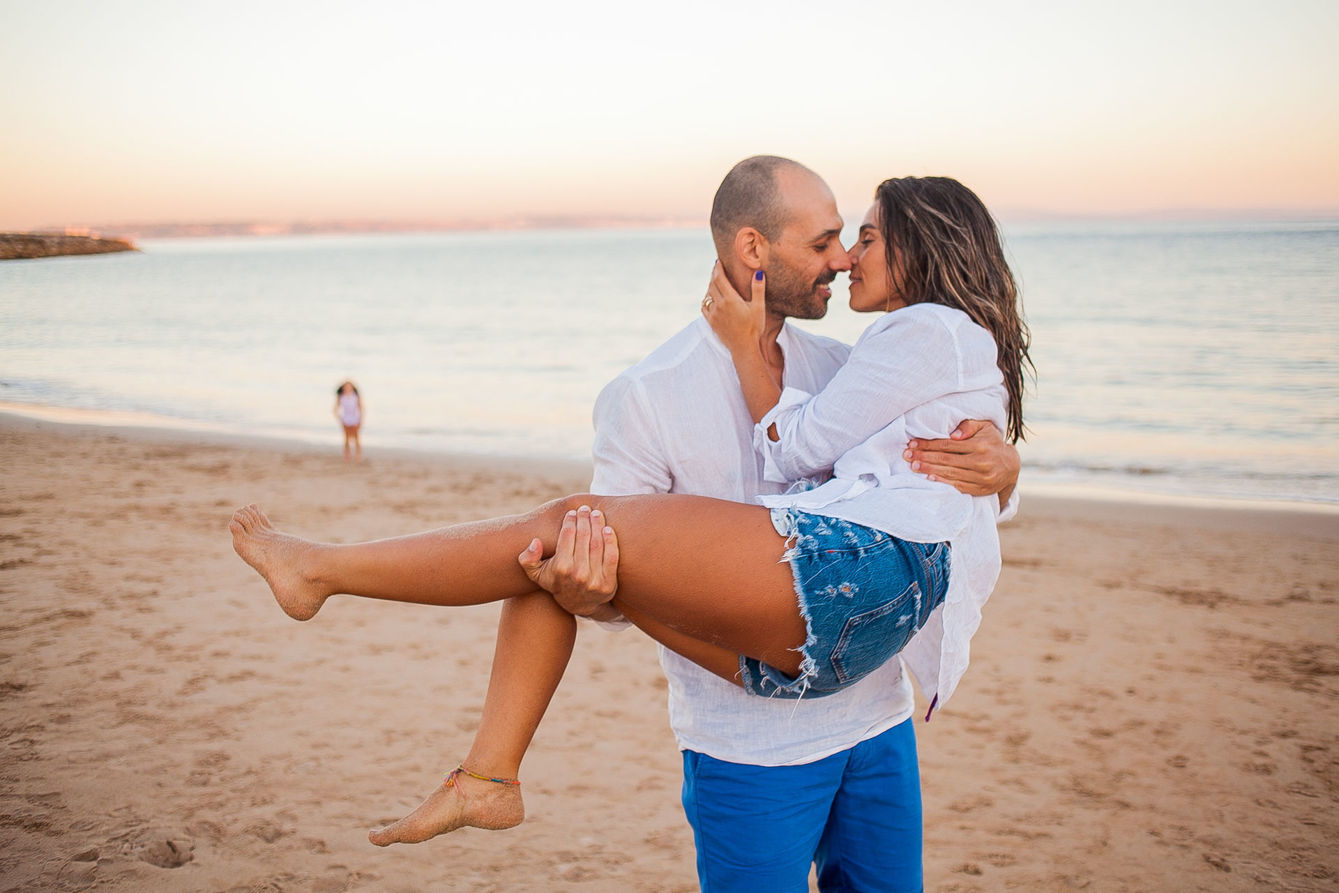 Foto ELA É A MENINA // SESSÃO DE FAMÍLIA EM CASCAIS Foto ELA É A MENINA // SESSÃO DE FAMÍLIA EM CASCAIS - Imagem 36