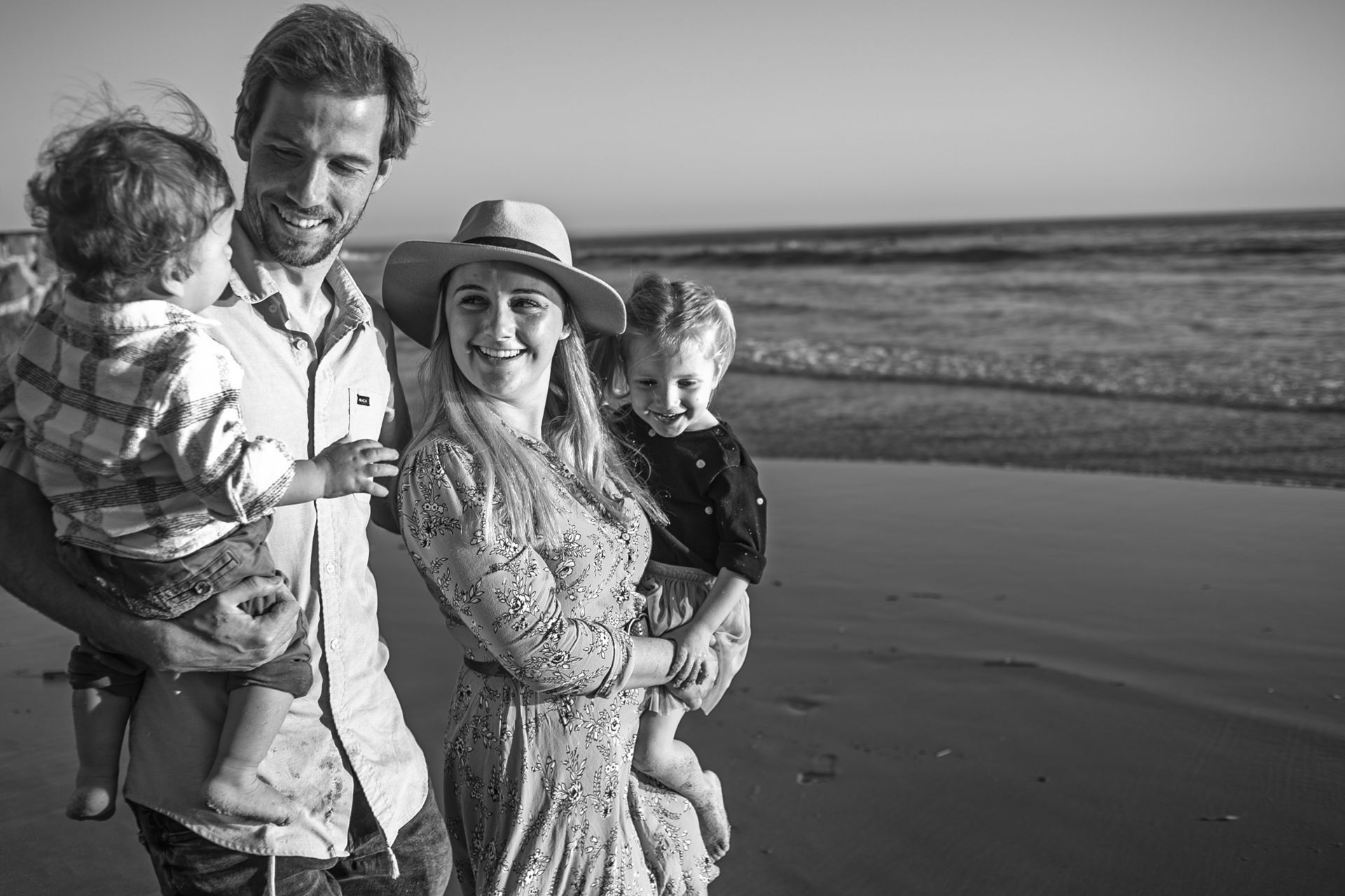 Foto SESSÃO FAMÍLIA - PÔR DO SOL EM CARCAVELOS Foto SESSÃO FAMÍLIA - PÔR DO SOL EM CARCAVELOS - Imagem 22